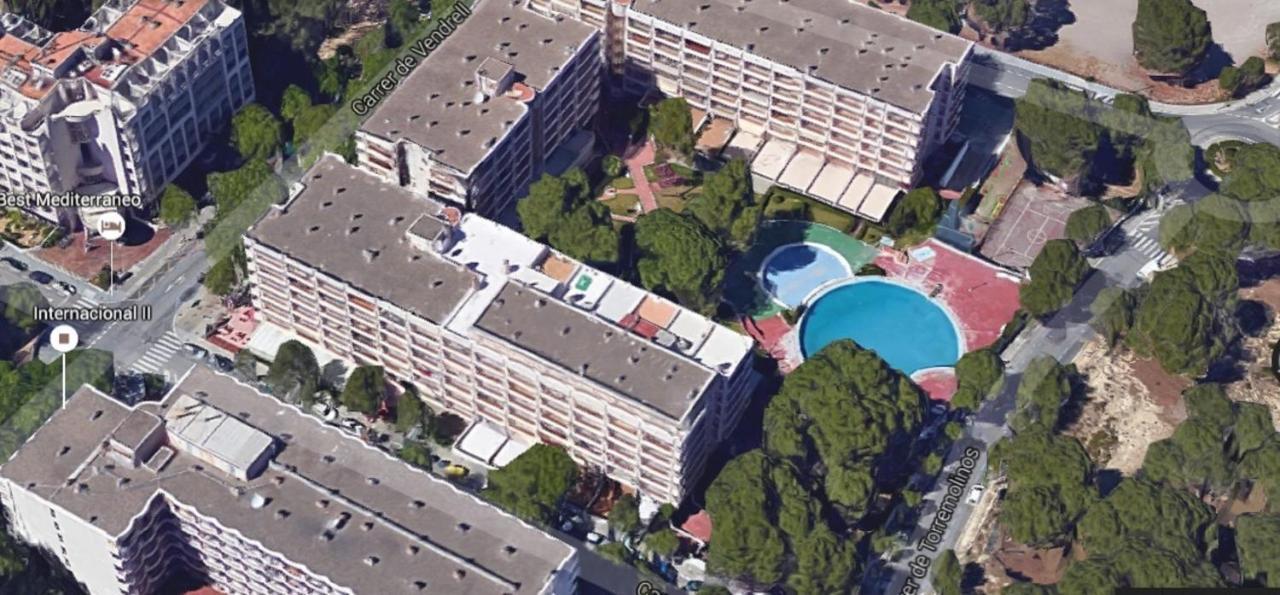 Familidays 002 La Masia Salou Bagian luar foto